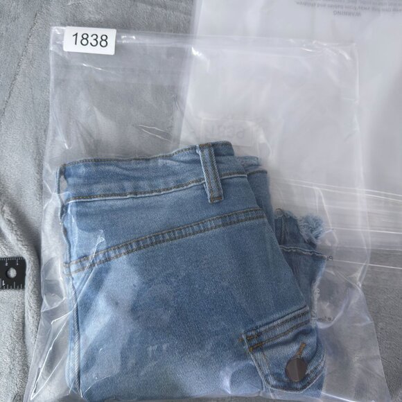 American Bazi Mini Skirt Cargo Denim Distressed Stretch Womens Size Small Blue - Picture 10 of 10